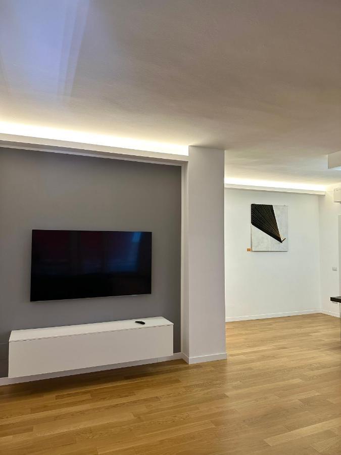 Modern Art Loft - Raffinato Loft In Zona Centrale Milão Exterior foto
